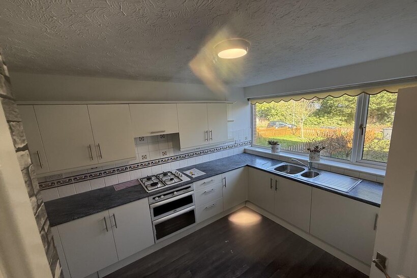 Grosvenor Square, Birmingham B28 3 bed house to rent - £1,295 pcm (£299 pw)