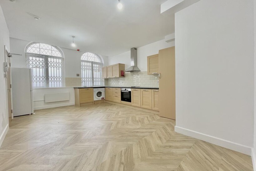 Roundhay Road, Leeds LS8 1 bed flat to rent - £700 pcm (£162 pw)