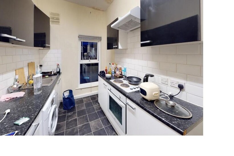 Belle Vue Road, Leeds 2 bed house to rent - £520 pcm (£120 pw)