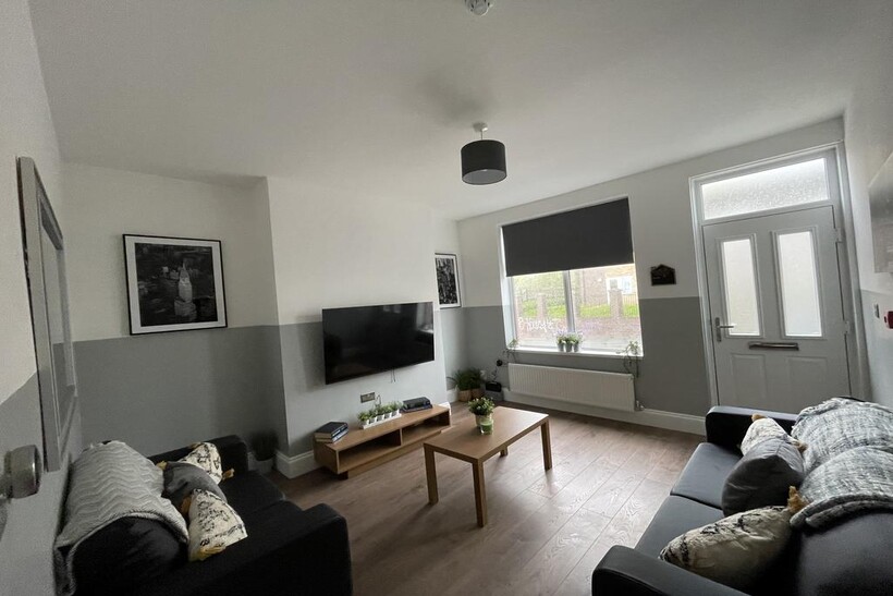 Delph Lane, Leeds LS6 6 bed house share to rent - £625 pcm (£144 pw)