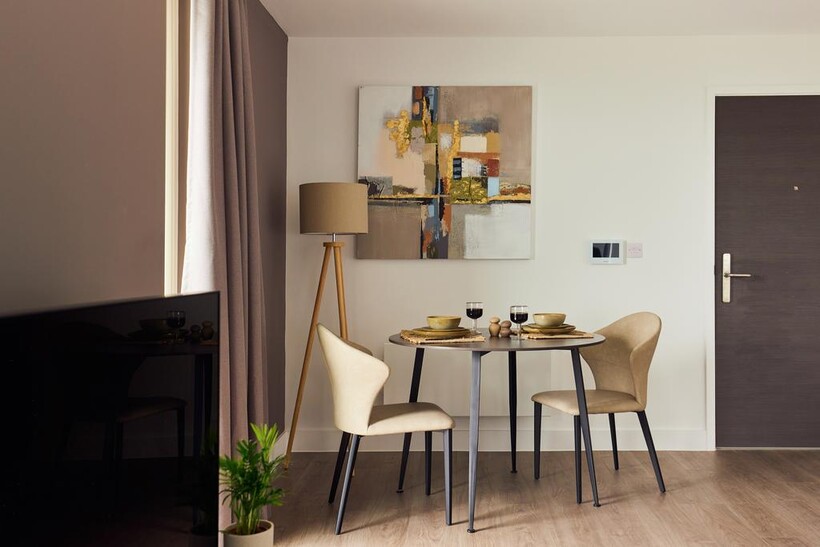 at Park Square, Park Square, 650... 1 bed apartment to rent - £1,260 pcm (£291 pw)