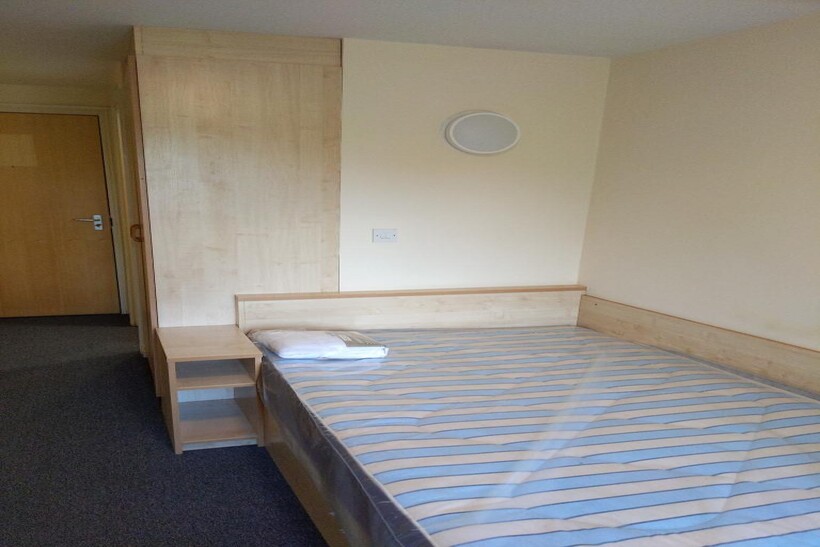 Hyde Grove, Manchester M13 1 bed apartment to rent - £3,416 pcm (£788 pw)