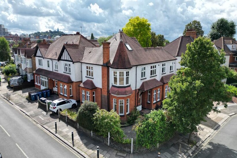 Radnor Road, Harrow HA1 1 bed flat to rent - £1,275 pcm (£294 pw)