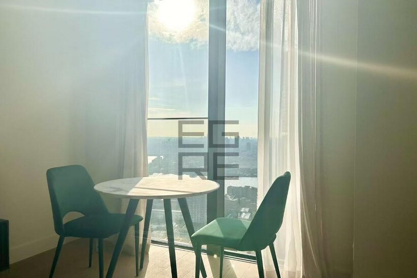 Harcourt Tower, London E14 2 bed flat to rent - £3,700 pcm (£854 pw)