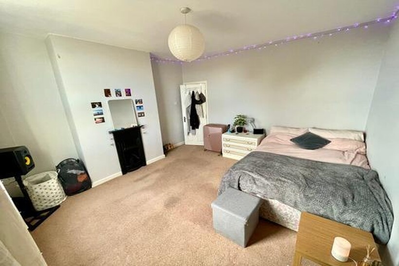 Knowle Mount, Leeds 3 bed house to rent - £715 pcm (£165 pw)