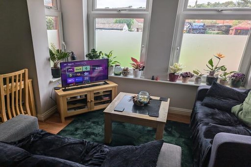 Brudenell Grove, Leeds 1 bed house to rent - £802 pcm (£185 pw)