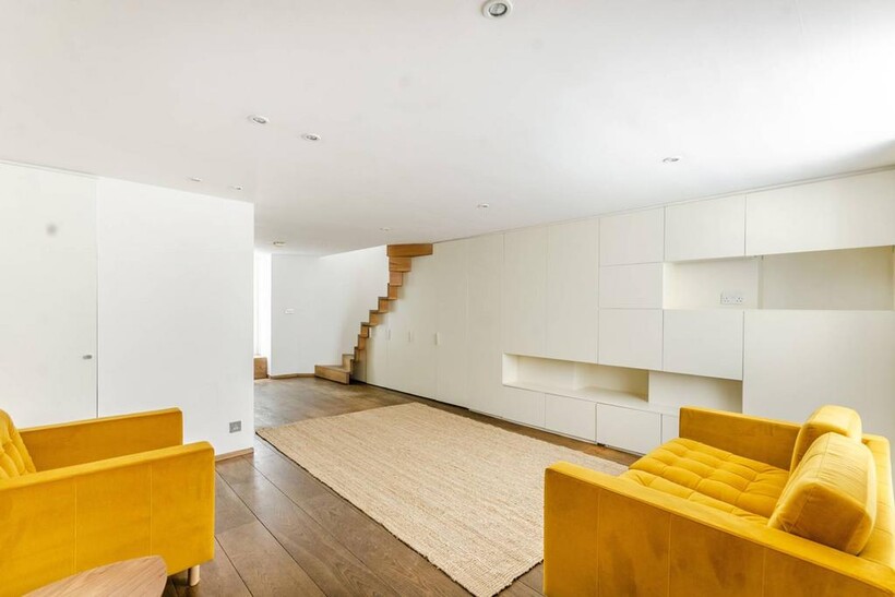 Goodge Place, Fitzrovia, London, W1T 1 bed flat to rent - £3,445 pcm (£795 pw)