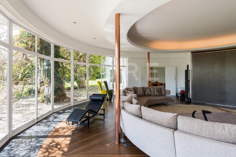 St. Anns Hill Road, Chertsey, KT16 6 bed country house to rent - £22,000 pcm (£5,077 pw)