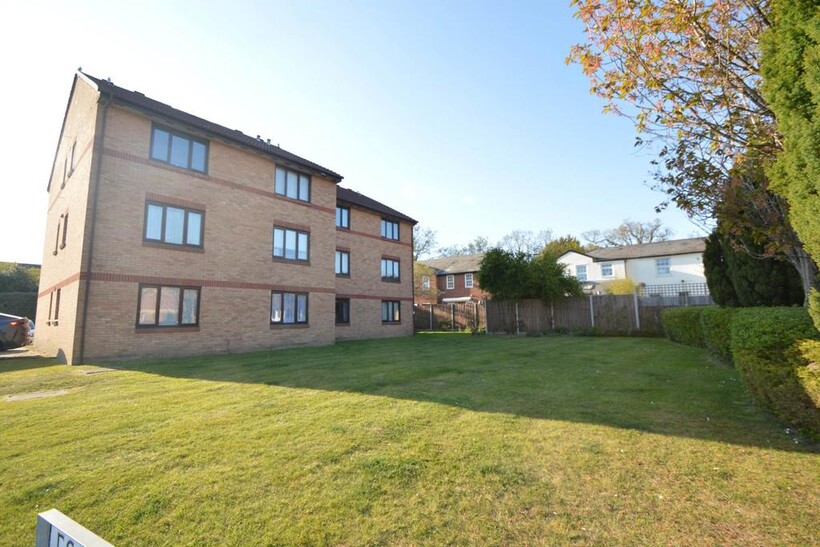 OTTERSHAW 1 bed apartment to rent - £1,175 pcm (£271 pw)