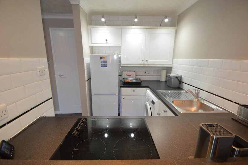 OTTERSHAW 1 bed apartment to rent - £1,175 pcm (£271 pw)