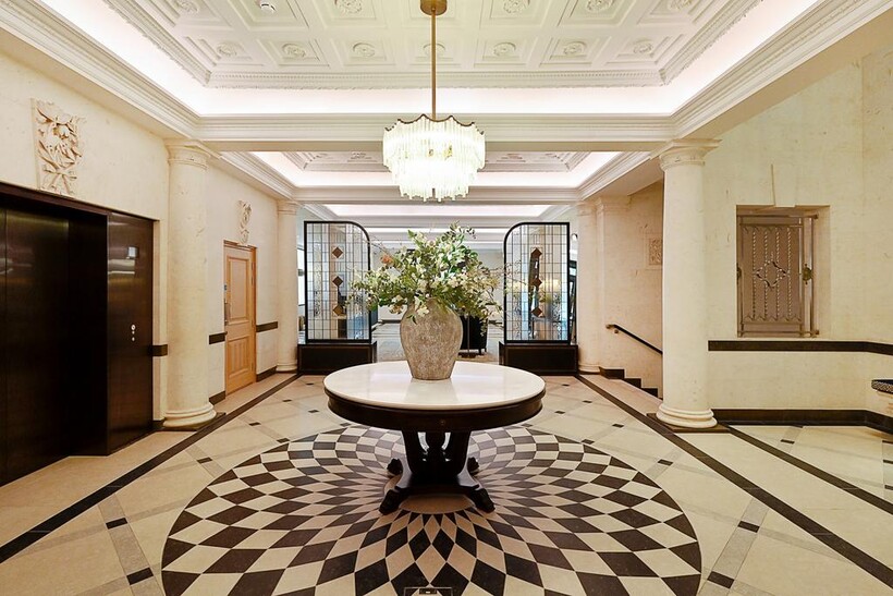 9 Millbank, London SW1P 2 bed flat to rent - £6,000 pcm (£1,385 pw)