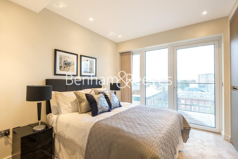 Fulham Reach, Hammersmith W6 2 bed apartment to rent - £3,950 pcm (£912 pw)