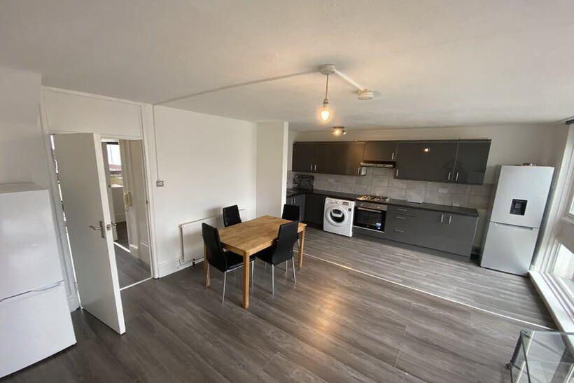St. Anns Road, London W11 1 bed in a flat share to rent - £1,062 pcm (£245 pw)