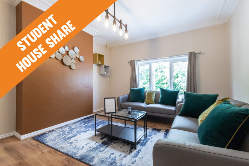 Church Wood Avenue, Leeds 1 bed in a house share to rent - £537 pcm (£124 pw)