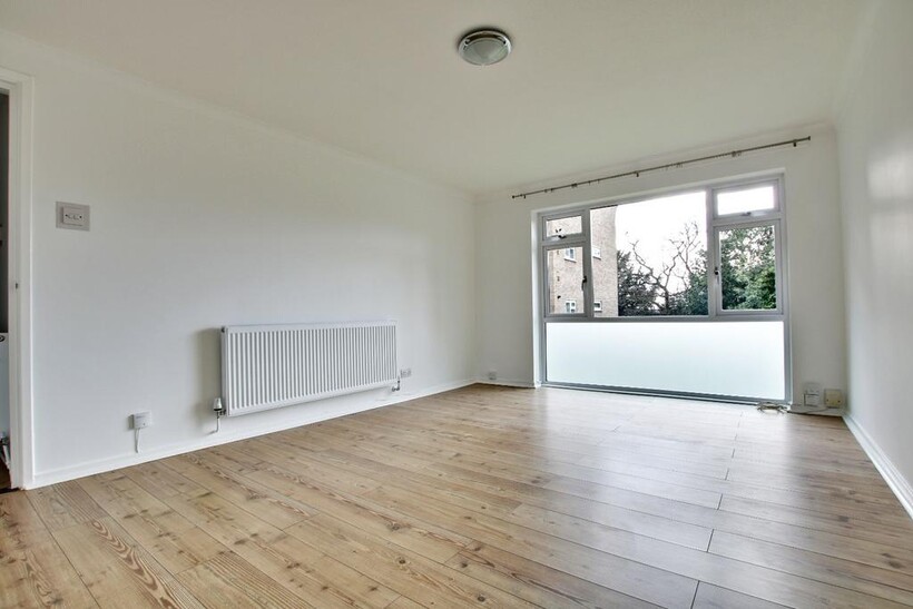 Beaconshaw, Bromley BR1 2 bed apartment to rent - £1,525 pcm (£352 pw)