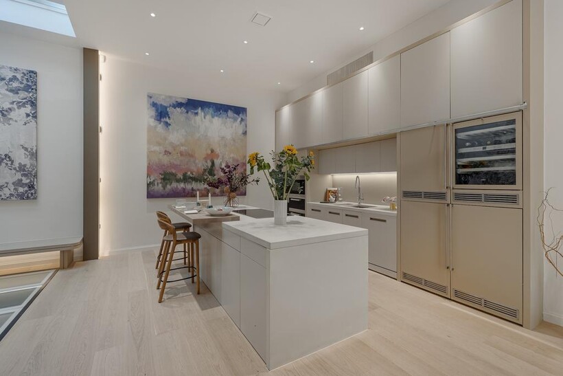 Grosvenor Crescent Mews, London SW1X 3 bed house to rent - £43,333 pcm (£10,000 pw)