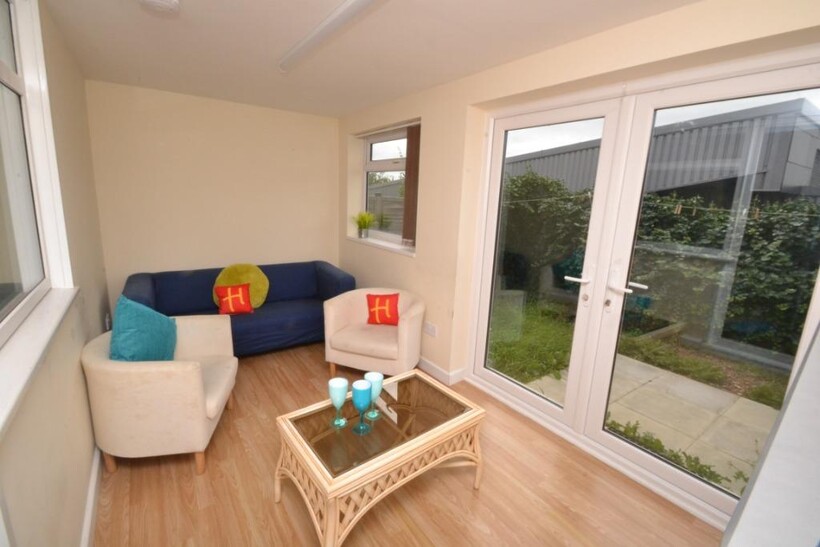 (4BED) Allenfield Court, Park Road... 4 bed semi-detached house to rent - £1,820 pcm (£420 pw)
