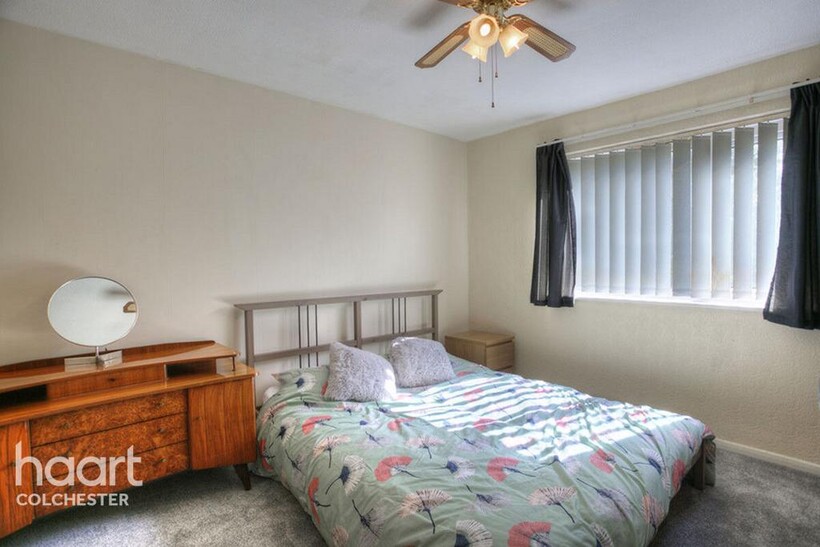 Scarfe Way, COLCHESTER 1 bed in a flat share to rent - £420 pcm (£97 pw)