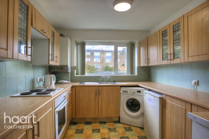 Scarfe Way, COLCHESTER 1 bed in a house share to rent - £420 pcm (£97 pw)