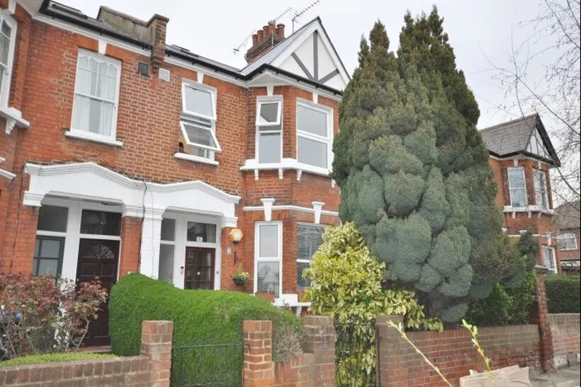 Odessa Road, London NW10 4 bed flat to rent - £3,850 pcm (£888 pw)