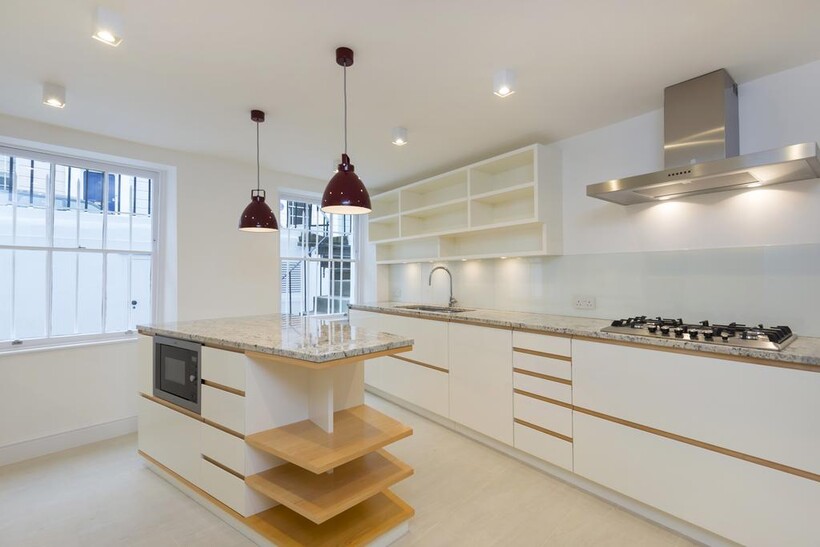 Chalcot Crescent, London NW1 5 bed terraced house to rent - £10,617 pcm (£2,450 pw)