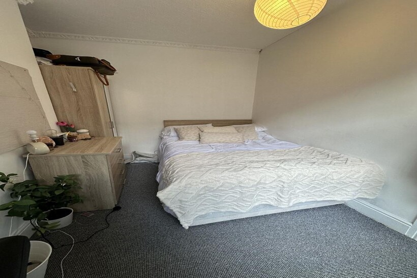 Birmingham B16 4 bed house to rent - £1,895 pcm (£437 pw)
