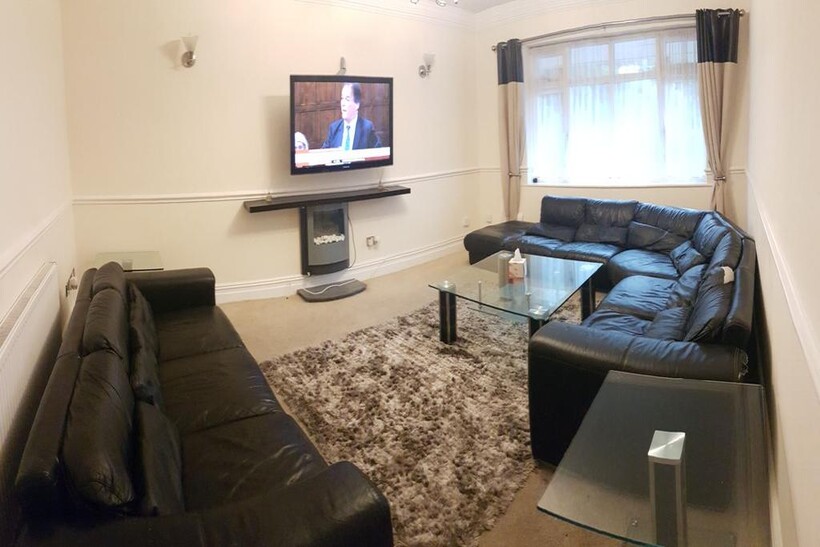 Kingswood Road, Manchester 10 bed semi-detached house to rent - £4,983 pcm (£1,150 pw)