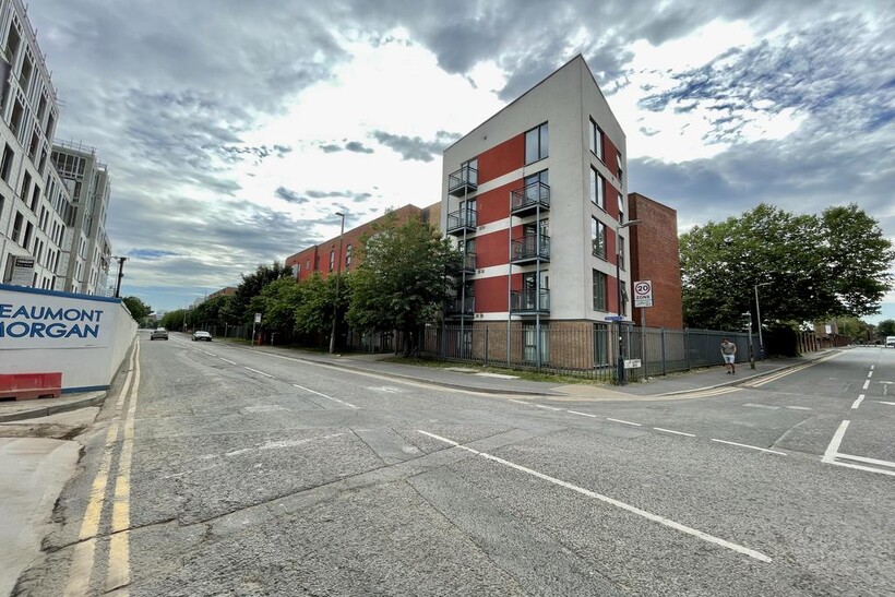 Ordsall Lane, Salford M5 2 bed flat to rent - £1,100 pcm (£254 pw)