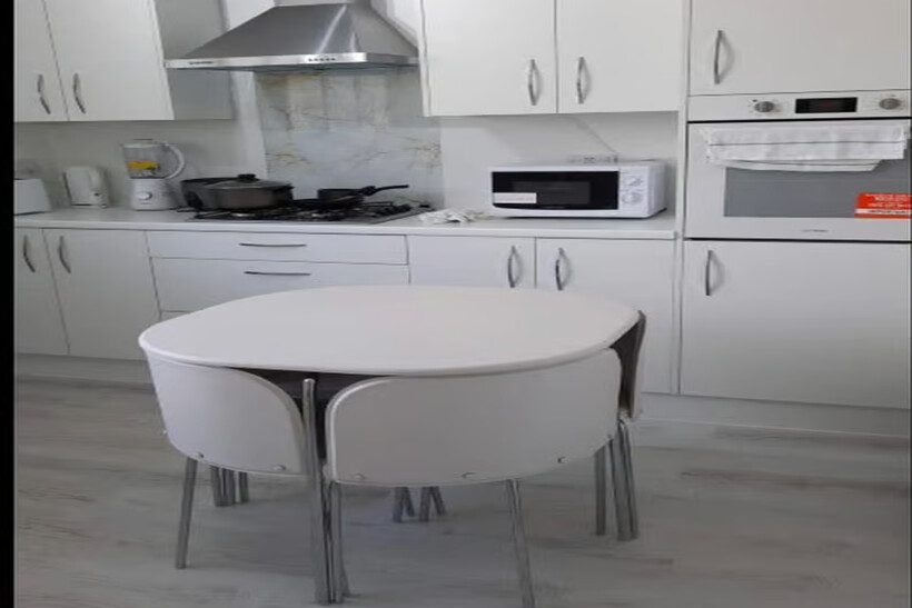 St. Christopher Road, Uxbridge UB8 1 bed in a house share to rent - £770 pcm (£178 pw)