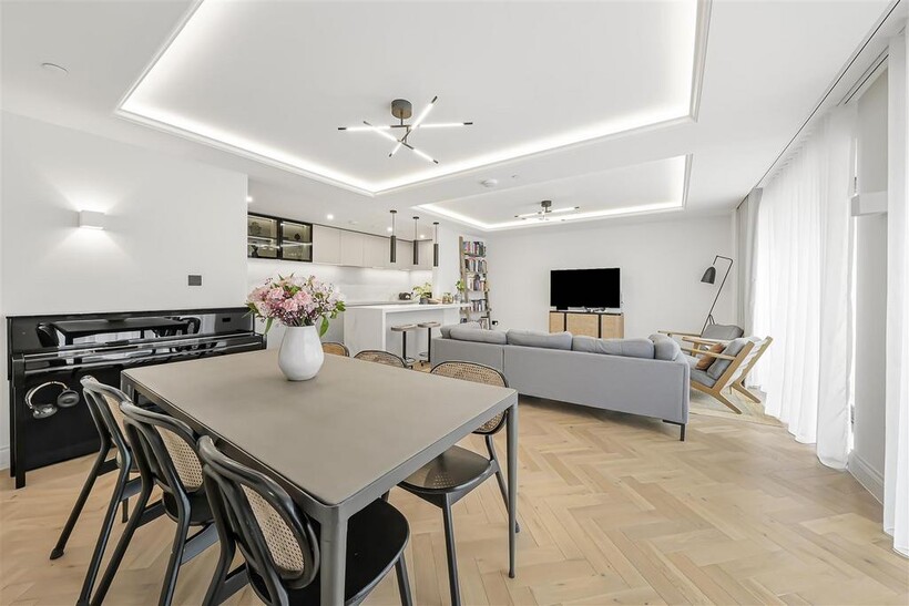 THE LUXLEY, GOLDERS GREEN, NW11 3 bed apartment to rent - £8,498 pcm (£1,961 pw)