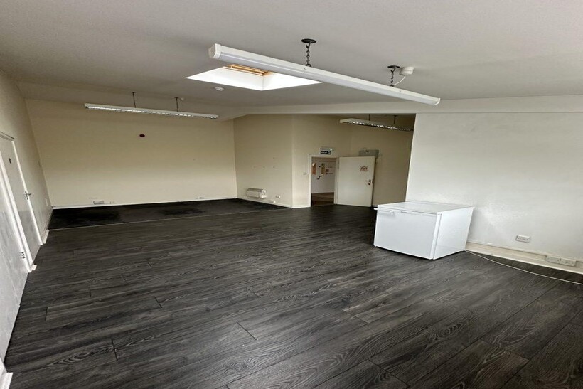 Unit 5 Kennet Holme Farm, Midgham RG7 Property to rent - £300 pcm (£69 pw)
