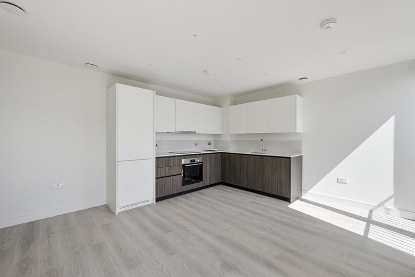 Menara Point, Twelve Trees Park... 2 bed apartment to rent - £2,448 pcm (£565 pw)
