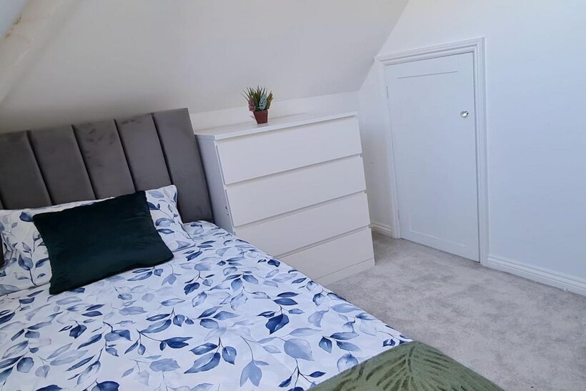 Higham Road, Rushden 8 bed house share to rent - £595 pcm (£137 pw)