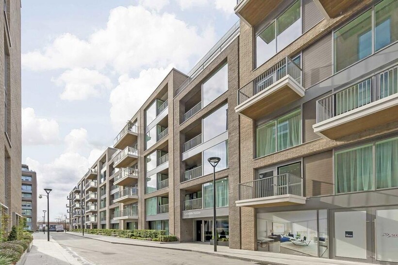 Thurstan Street, London SW6 2 bed flat to rent - £3,948 pcm (£911 pw)