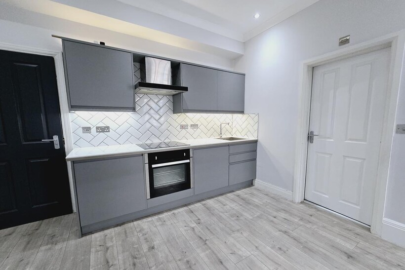 St. Pauls Road, London N1 3 bed flat to rent - £4,250 pcm (£981 pw)
