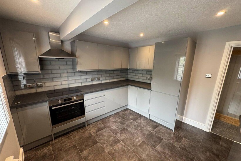 Town Mills, Newbury RG14 2 bed flat to rent - £1,425 pcm (£329 pw)
