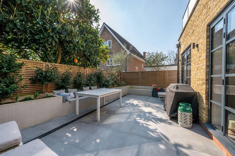 Copse Hill, West Wimbledon, London, SW20 3 bed detached house to rent - £10,833 pcm (£2,500 pw)