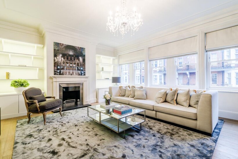 Duke Street, London W1K 3 bed apartment to rent - £25,567 pcm (£5,900 pw)