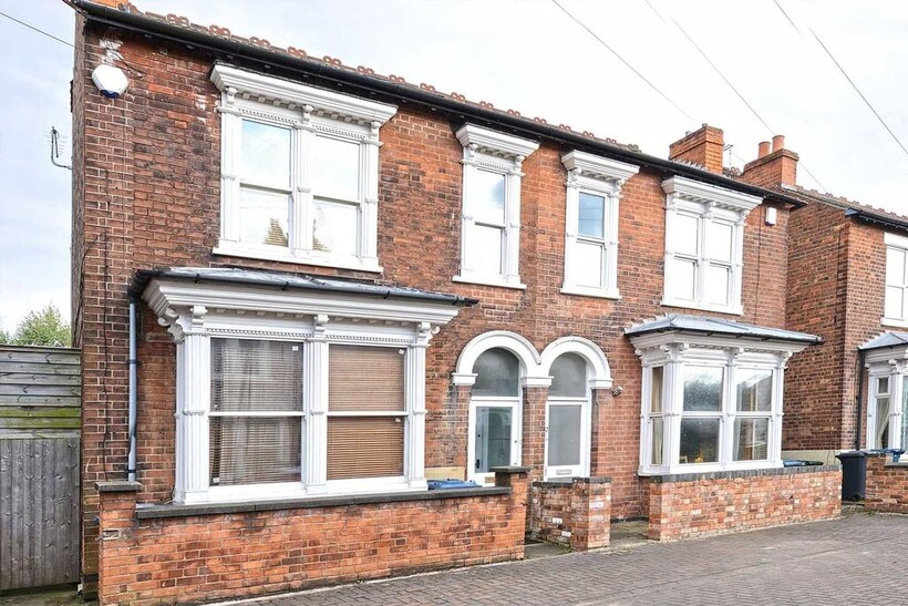 House-2-Front-1400px