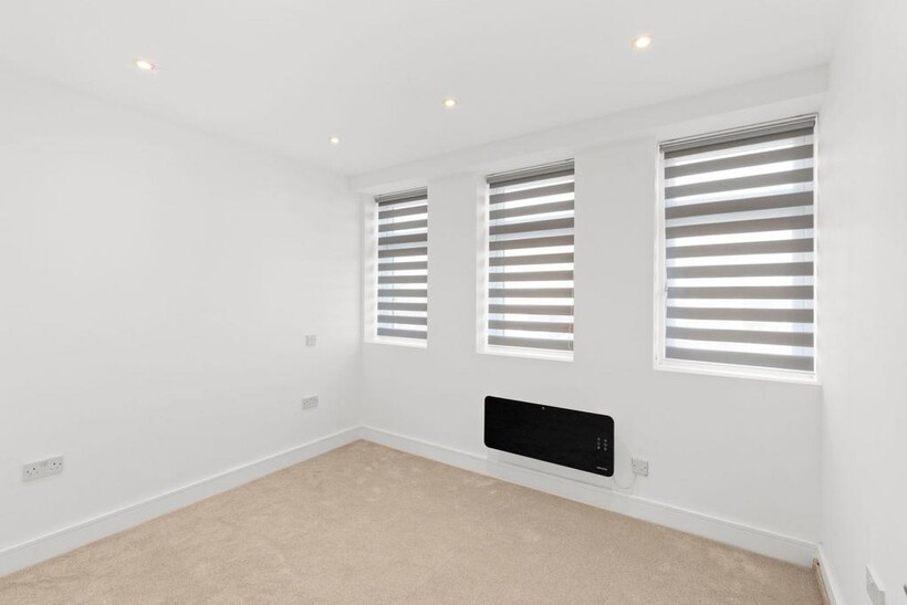 London Road, Sittingbourne ME10 1 bed apartment to rent - £925 pcm (£213 pw)