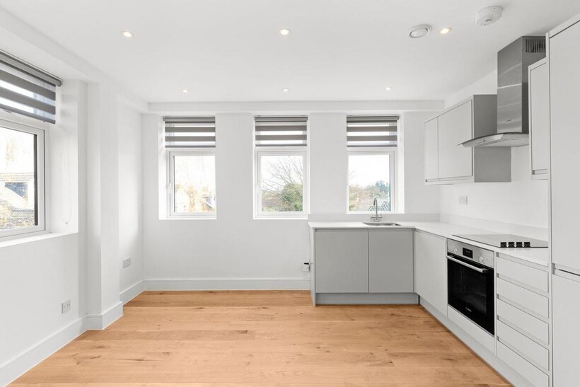 London Road, Sittingbourne ME10 1 bed apartment to rent - £925 pcm (£213 pw)