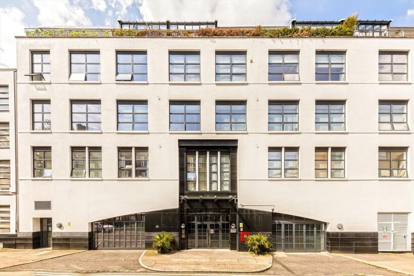 Carlow Street, London NW1 2 bed flat to rent - £2,999 pcm (£692 pw)