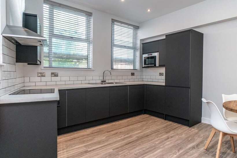 Flat 2, 72 Lower Parliament Street 5 bed flat to rent - £3,683 pcm (£850 pw)