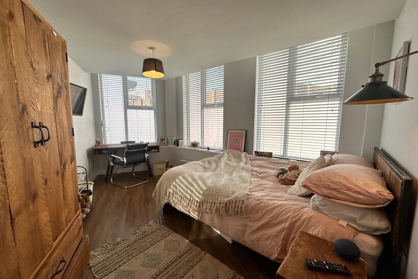 Flat 1, 72 Lower Parliament Street 5 bed flat to rent - £3,467 pcm (£800 pw)