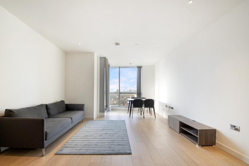 Charrington Tower, Biscayne Avenue... 1 bed apartment to rent - £2,448 pcm (£565 pw)