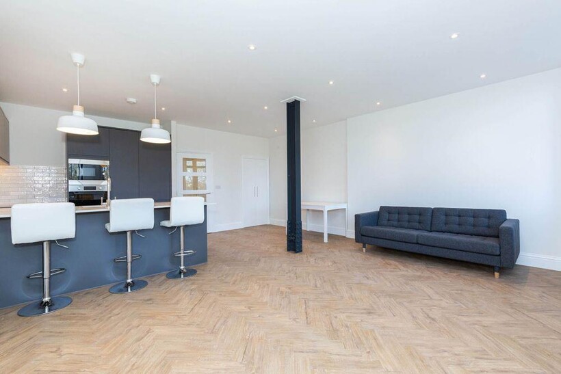 N4 2 bed apartment to rent - £2,535 pcm (£585 pw)