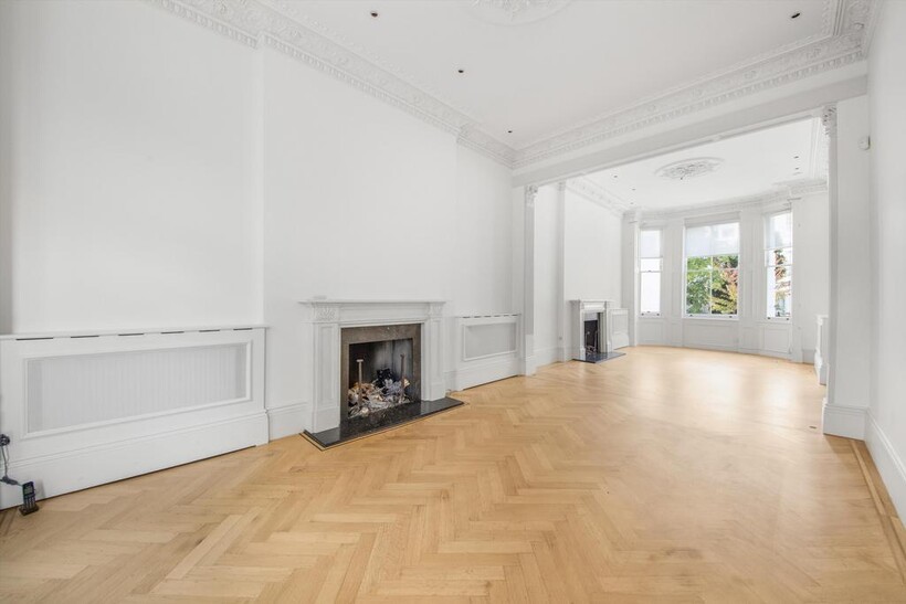 Brunswick Gardens, Kensington... 5 bed semi-detached house to rent - £37,917 pcm (£8,750 pw)