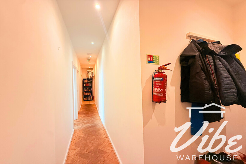 Cara House, Seven Sisters Road... 6 bed flat to rent - £3,950 pcm (£912 pw)