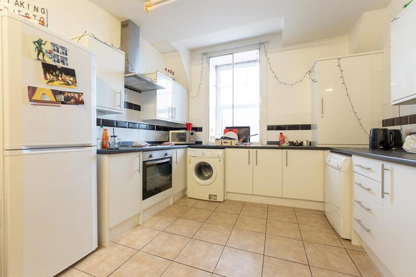 £95pppw - Clayton Street West, City... 6 bed apartment to rent - £2,470 pcm (£570 pw)