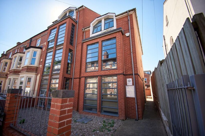 Flat 3, 15a, Arthur Street... 4 bed flat to rent - £2,392 pcm (£552 pw)